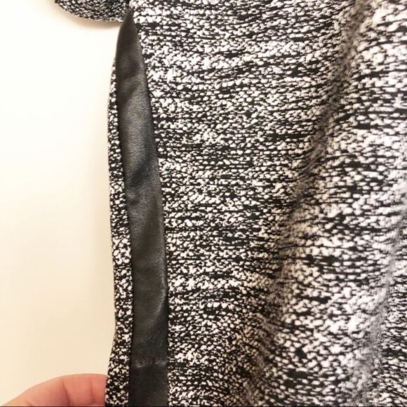 DKNYC Black and White Marled Cropped Top Medium - Picture 2 of 7